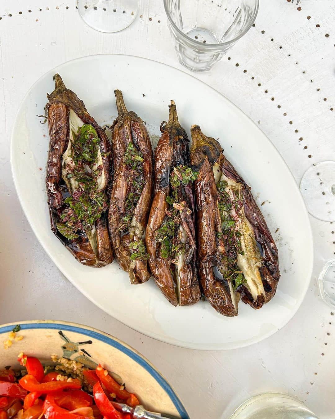 STIL IN BERLINさんのインスタグラム写真 - (STIL IN BERLINInstagram)「Oh the glory - and just a fraction of what we prepared and ate in Provence. Send me a message if you want a particular recipe 🍽️  1, tomatoes with tahini and capers 2, buttery grilled aubergines 3, grilled green beans and lemons 4, tomatoes with sumac onions 5, spiced aubergines with ricotta  6, melon, potato, herb, and roasted feta 7, melon, tomato, and mozzarella with chilies 🌶️ 8, orzo, herb and preserved lemon bake」7月23日 23時09分 - stilinberlin