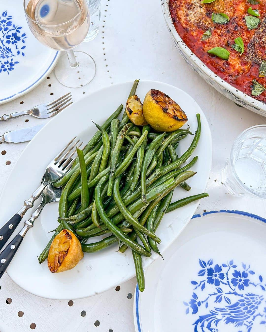 STIL IN BERLINさんのインスタグラム写真 - (STIL IN BERLINInstagram)「Oh the glory - and just a fraction of what we prepared and ate in Provence. Send me a message if you want a particular recipe 🍽️  1, tomatoes with tahini and capers 2, buttery grilled aubergines 3, grilled green beans and lemons 4, tomatoes with sumac onions 5, spiced aubergines with ricotta  6, melon, potato, herb, and roasted feta 7, melon, tomato, and mozzarella with chilies 🌶️ 8, orzo, herb and preserved lemon bake」7月23日 23時09分 - stilinberlin