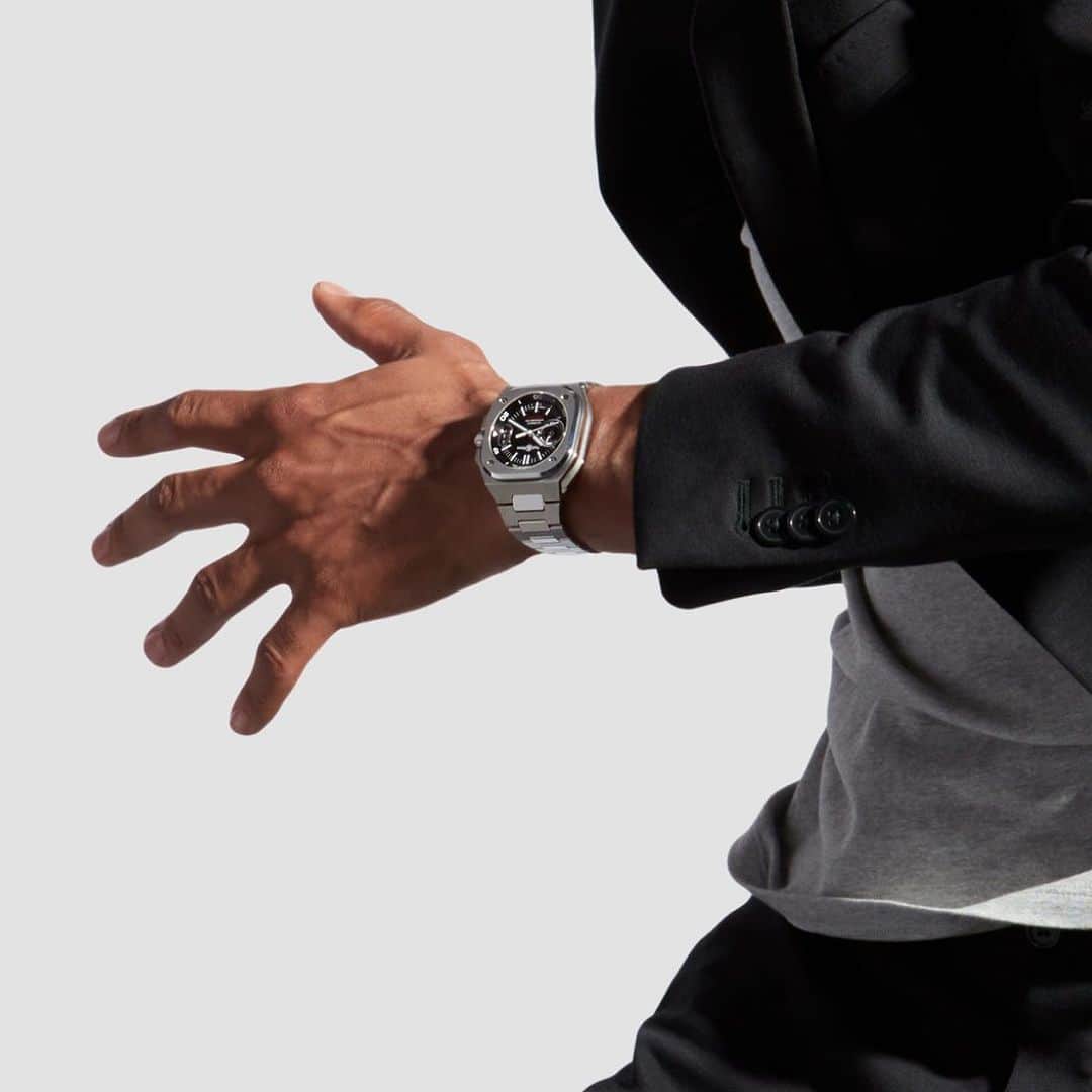 のインスタグラム：「The BR-X5 Black Steel carries a sense of sportiness and practical reliability which is reflected by its integrated design that flows seamlessly with the steel bracelet.   Discover more via the link in our bio.  #bellross #timeinstruments #BRX5」