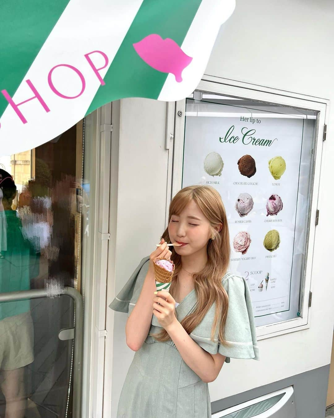 本田仁美さんのインスタグラム写真 - (本田仁美Instagram)「. ☺️🍒🍨🐈  Her lip to Ice Cream THE VACATION SHOP🍨⛱️  @nyanchan22 🐈 @herlipto 🍒 @herlipto_icecream 🍨」7月21日 23時21分 - 10_hitomi_06