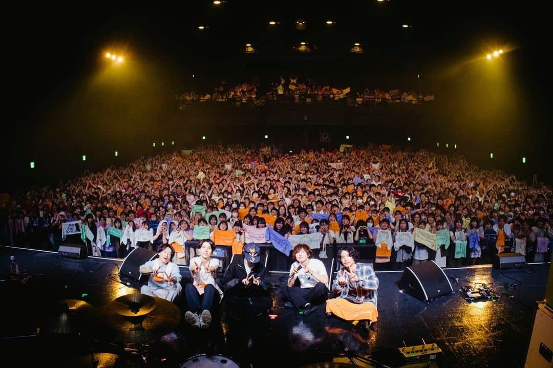 のインスタグラム：「.  2023.7.20 「the summer's gone ~シズゴの対バン Bang!Bang!!Bang!!!」Zepp DiverCity  ツアーファイナルありがとうございました！ 事務所の後輩、 WurtSくんとの初対バンでした！ UKFCでの共演楽しみです！  そして、次は秋ツアーであなたをお待ちしてます！  #theshesgone #thesummersgone #wurts」