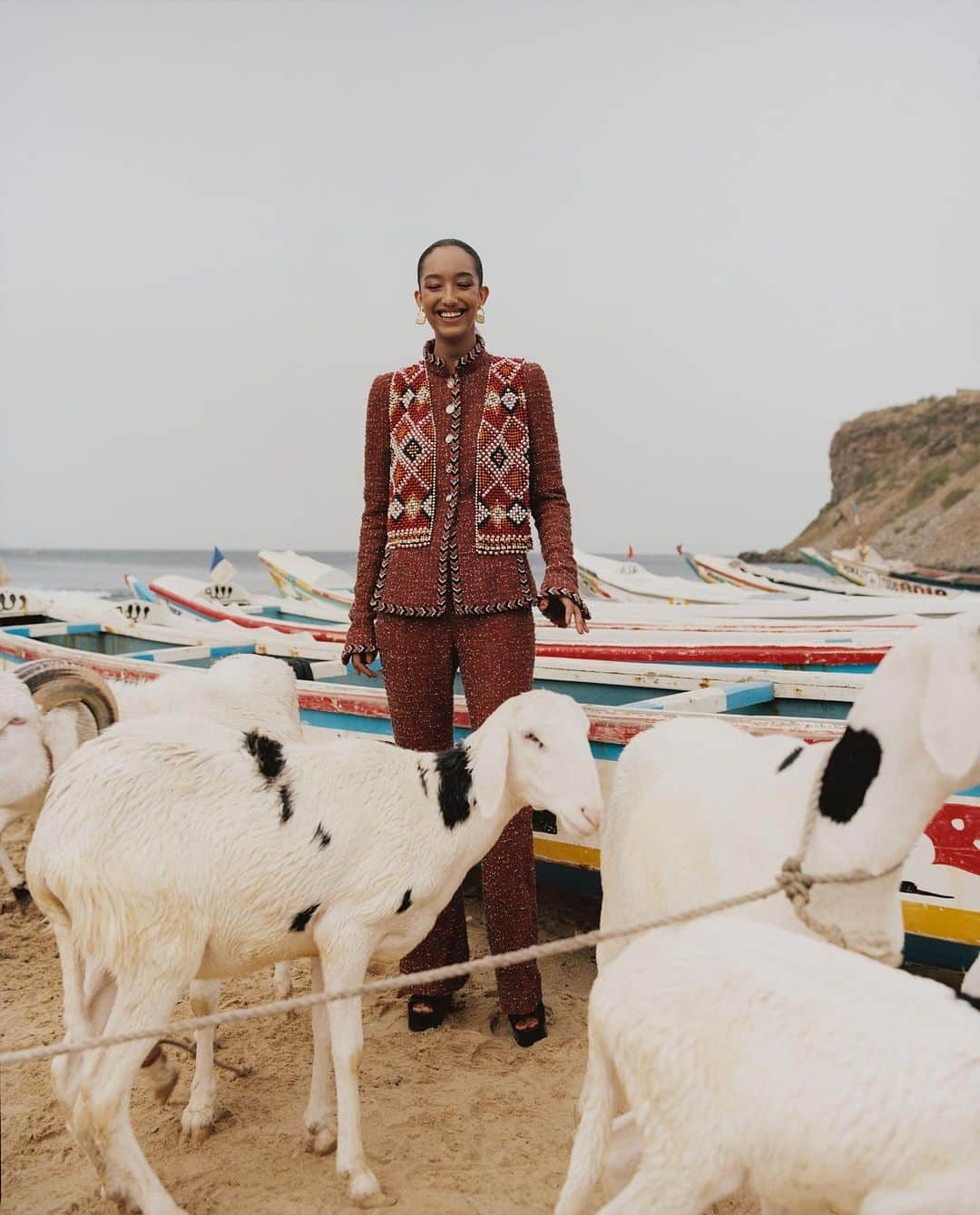 Vogue Parisさんのインスタグラム写真 - (Vogue ParisInstagram)「Our June-July issue is all about travel. Stopover in Senegal to discover the latest trends in an editorial photographed by @NadineIjewere with words by @Sarrjamois.  Le voyage comme impulsion de notre numéro de juin-juillet. Escale au Sénégal pour y découvrir les dernières tendances du moment dans un édito photographié @NadineIjewere par et signé par @Sarrjamois.  #senegal #junejulyissue #voguefrance」7月23日 23時00分 - voguefrance