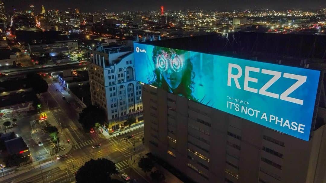 REZZさんのインスタグラム写真 - (REZZInstagram)「WOW holy shit these billboards downtown LA & Toronto for my EP release !!!  Thank you @spotify @spotifycanada」7月22日 0時12分 - officialrezz