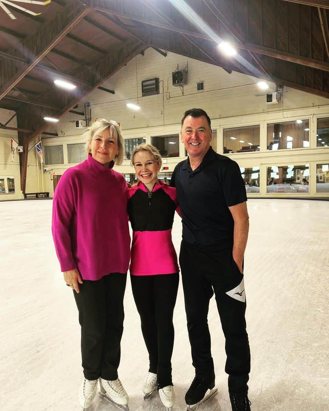 ブライアン・オーサーのインスタグラム：「Katia Kurakova came for a tuneup!  And skating better than ever!」