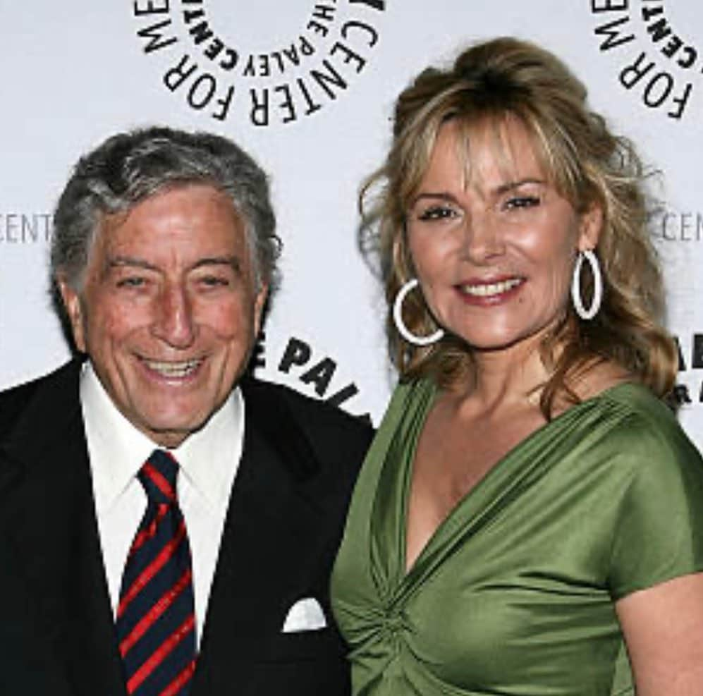 キム・キャトラルのインスタグラム：「The absolute joy of Tony Bennett.  Rest in peace. xo  📷 @gettyimages」