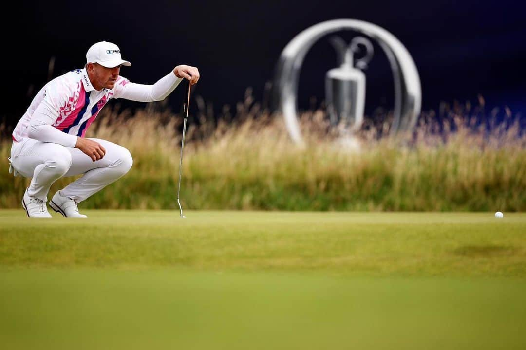 マット・ウォレスのインスタグラム：「Bitterly disappointed not to be able to compete for the best trophy in golf this weekend. I love everything about @theopen and it is my dream to be able lift it one day. I will keep trying.  Thank you for all the support out there.」