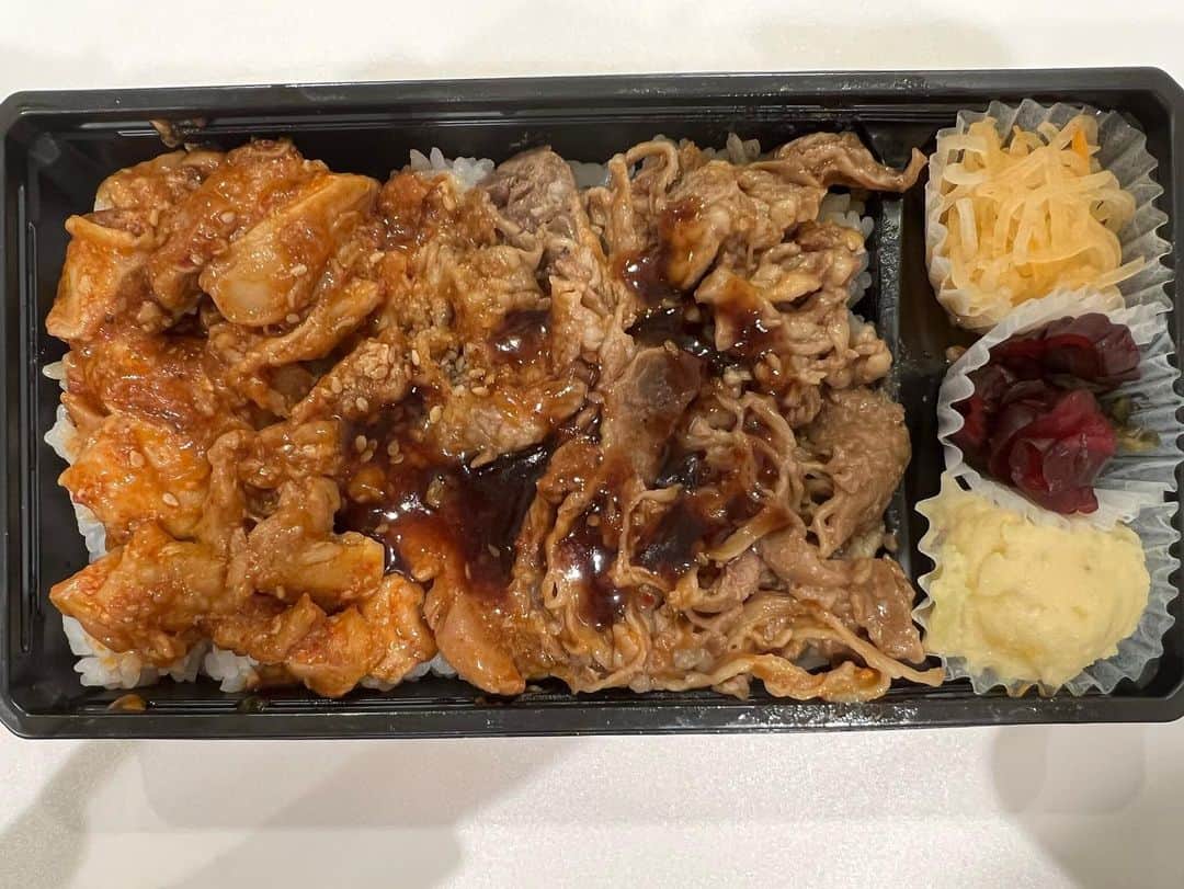 バカリズムのインスタグラム：「今知りたいでしょ飯」