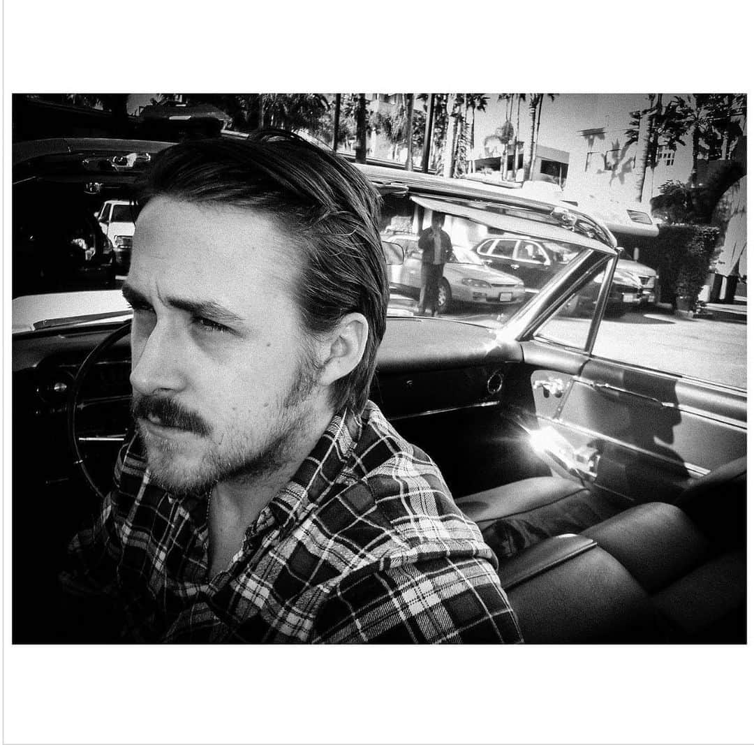ランドール・スラヴィンのインスタグラム：「Ryan Gosling,2007 This snapshot was taken in the parking lot of the Hollywood Roosevelt Hotel」