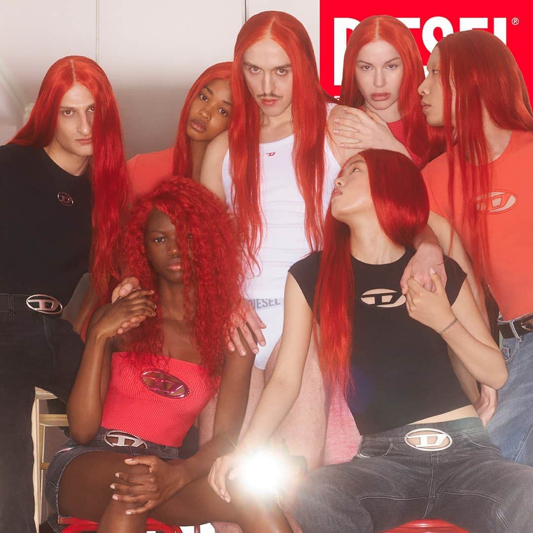 ディーゼルのインスタグラム：「Let it consume you.  Become a member of DieselTopia, the fictional cult at the center of #DieselFW23 campaign devoted to the Oval D collection of accessories and ready-to-wear.   Creative Director @glennmartens, Art Director Christopher Simmonds and photographer @mariliandre envisioned the campaign as a playful and ironic send up of cult products, branding, logomania and identity in which a group of Oval D-clad loyalists follow their leader @tommycashworld, hanging on his every command.   Styling: @ursinagysi  Tap to shop and discover more at the link in bio.  #ForSuccessfulLiving」