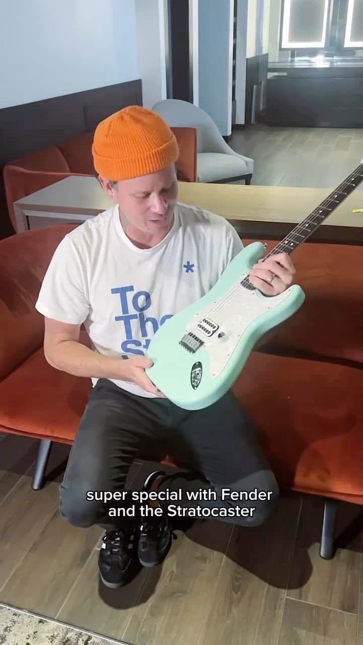 トム・デロングのインスタグラム：「My @fender Stratocaster is coming back! Head to the link in the bio to win your own!!!」