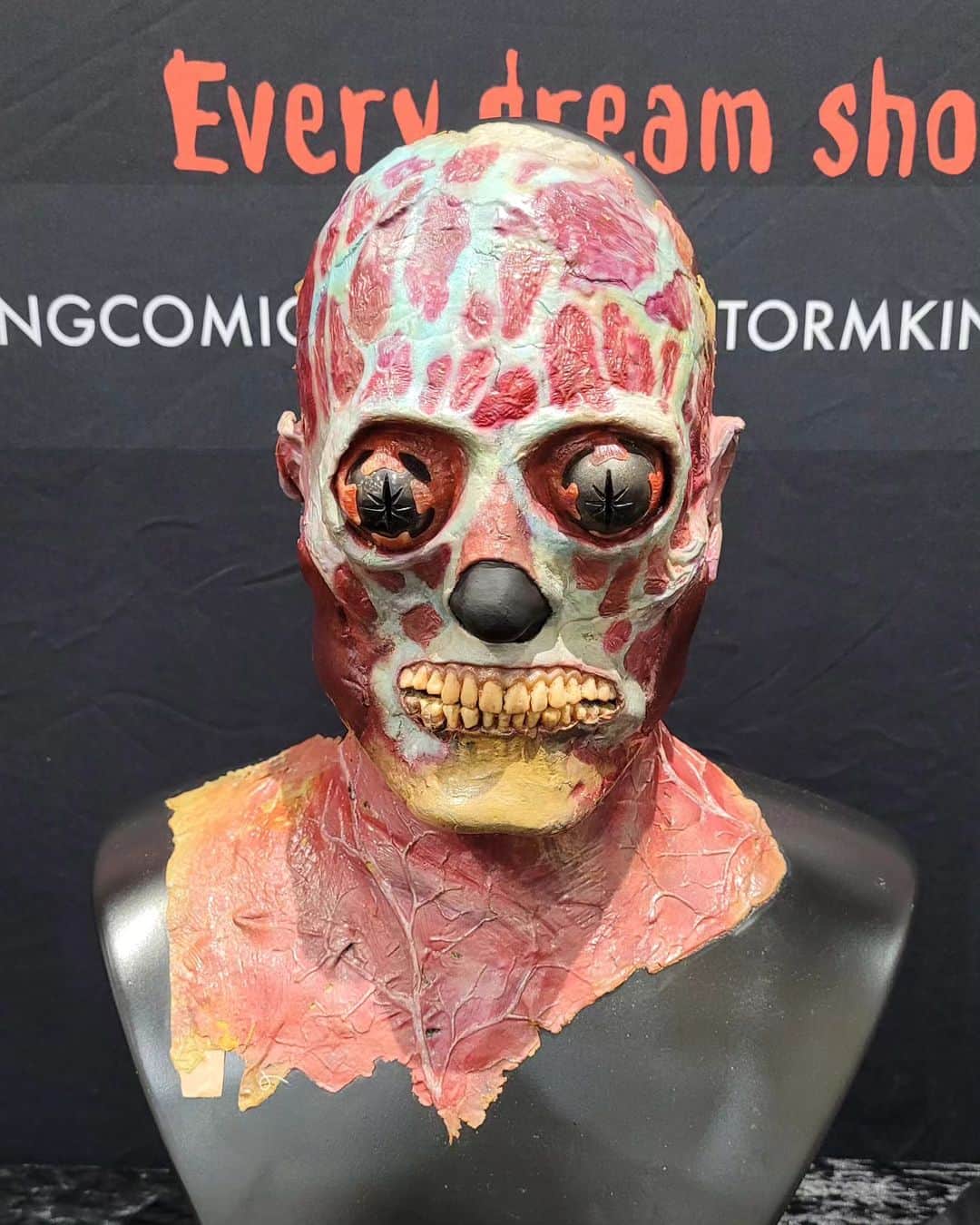 ジョン・カーペンターのインスタグラム：「Making its first appearance ever at SDCC(booth 1935), an original alien mask from my movie "They Live." Restoration facilitated by @gnicotero   #sdcc #theylive  #alien」