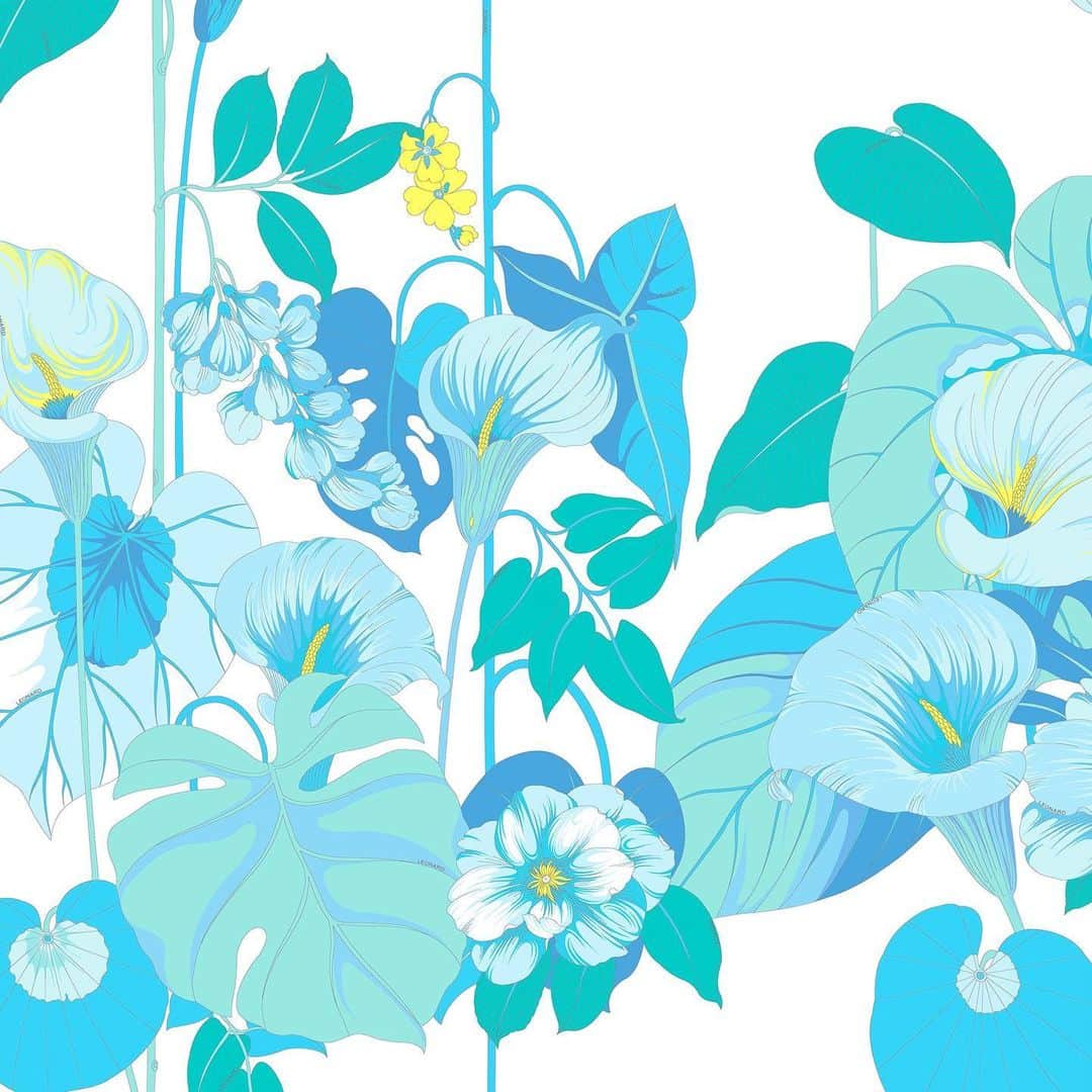 のインスタグラム：「Feuillages exotiques à l’heure bleue : l’Imprimé « JASMIN » * Exotic foliage at blue time: the «JASMIN» print  ​​#LeonardParisSS23 #SpringSummer23 #SS23 #inspiration #PrintLeonard」