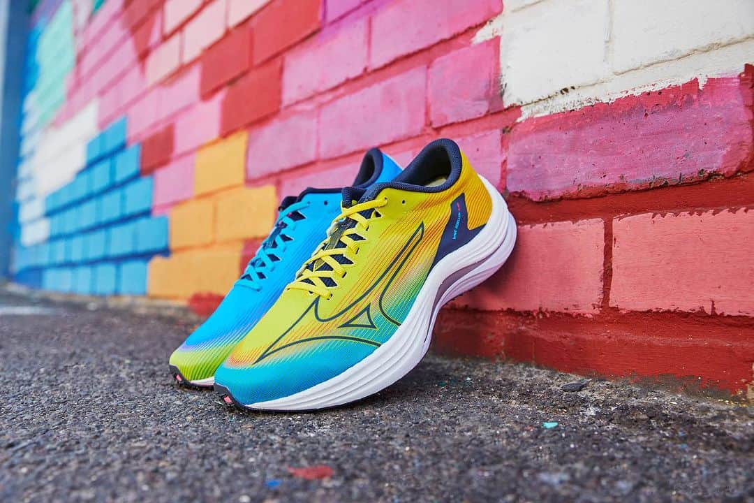 MizunoRunningのインスタグラム：「🚨News Rebellion flash🚨  The Wave Rebellion Flash is now dropping in two new colors so you can stand out with speed and style!!   Grab yours now on mizunousa.com  #waverebellion #mizunorunning #allrunnersallruns」