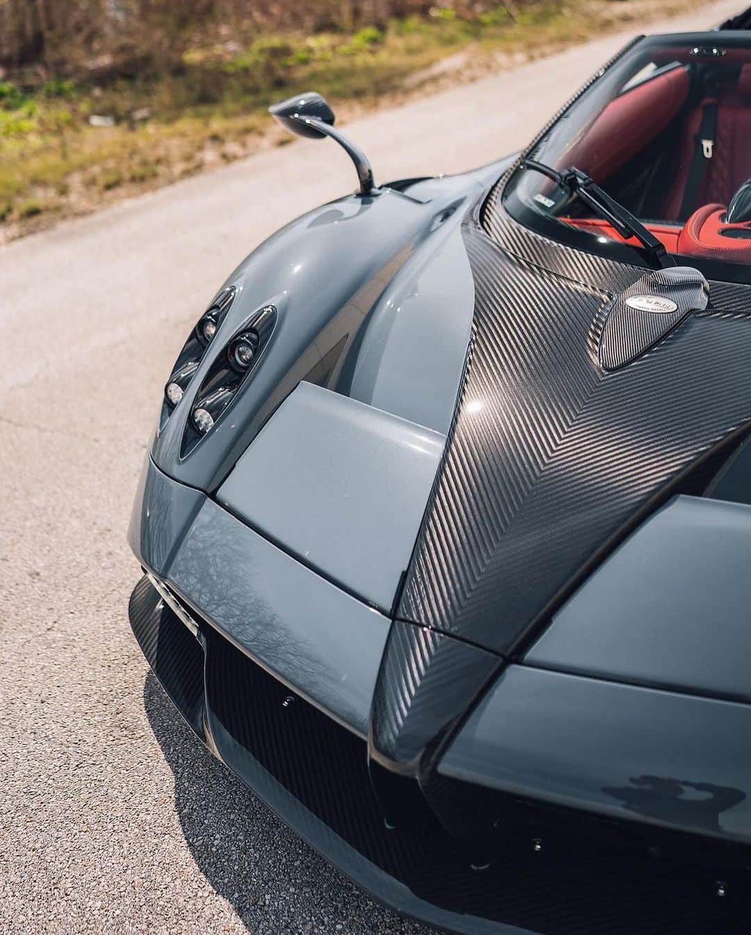CarsWithoutLimitsさんのインスタグラム写真 - (CarsWithoutLimitsInstagram)「Grigio Telesto Huayra Roadster  🚗/ 📸 @the.hamilton.collection   #carswithoutlimits #pagani #huayra #paganihuayra #huayraroadster #paganihuayraroadster」7月22日 1時10分 - carswithoutlimits