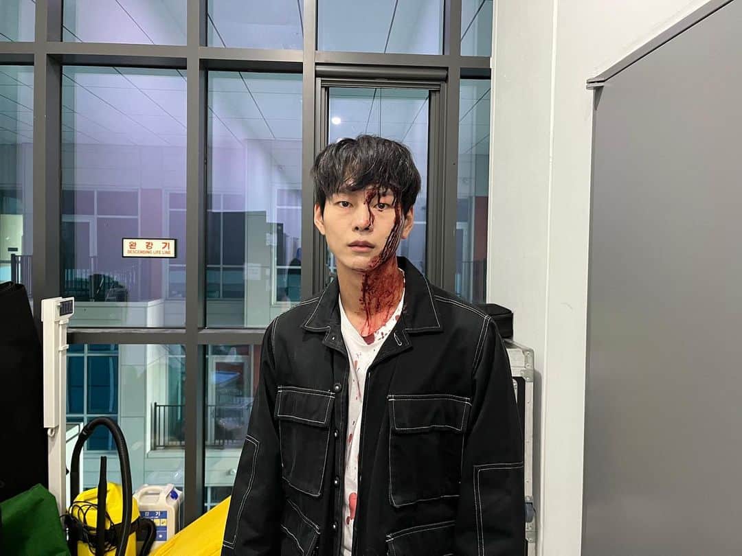 パク・ソンホのインスタグラム：「영화 #라방 오늘 극장 개봉했습니다 많은 관심과 응원부탁드려요😍 #많은_상영과_많은_관람 😂💙」