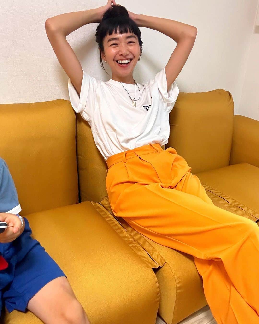 ungrid_yurieさんのインスタグラム写真 - (ungrid_yurieInstagram)「私服🧃 🍊 Tシャツ #freaksstore  パンツ #searoomlynn  🦖 ワンショル #papier トップス #prankproject  パンツ #glassysea  ＋次男がかぶせてくれたヘルメット🪖 安全第一⚠️  #知久カジ#おうち服#カラーファッション」6月28日 10時00分 - chiku_y34