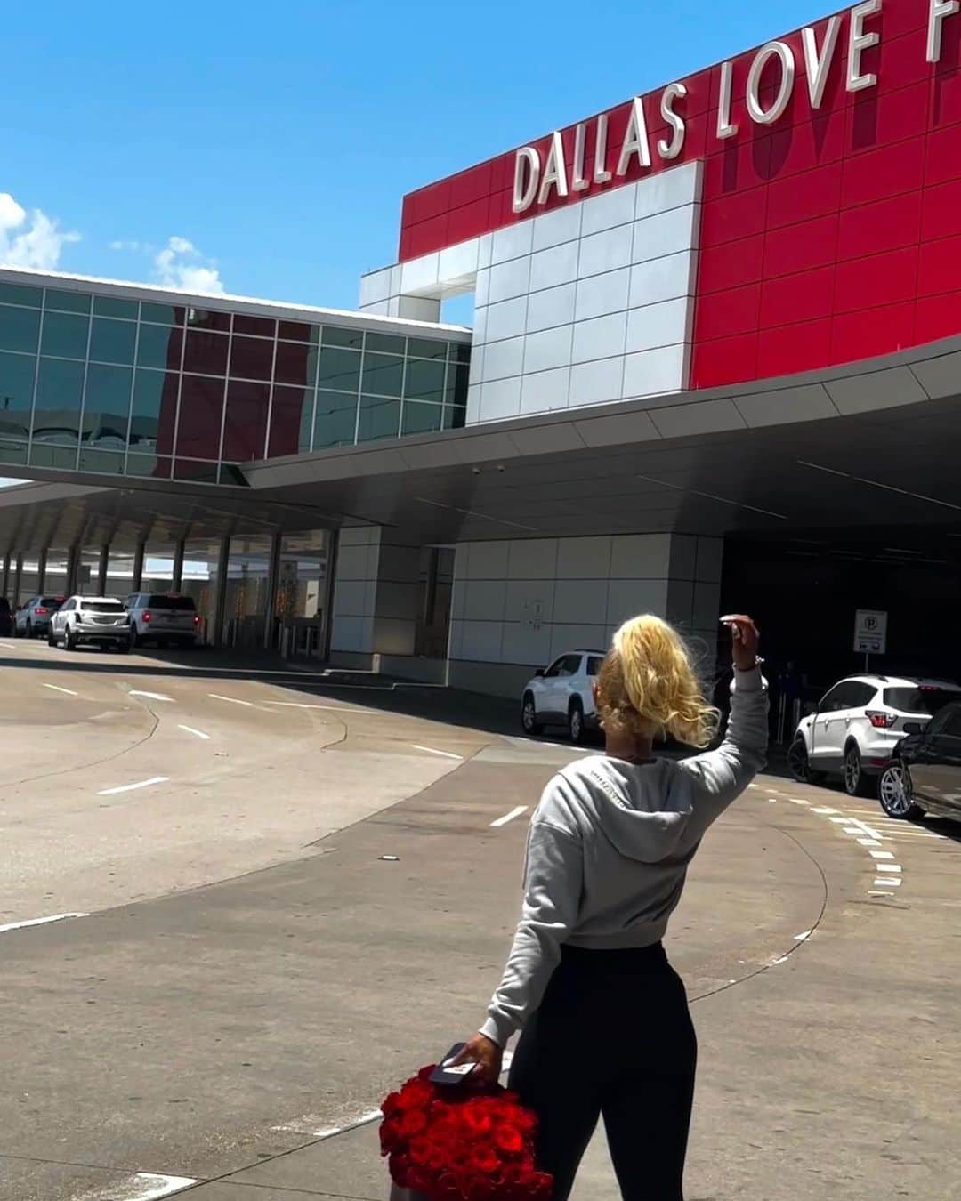 パロマ・フォードさんのインスタグラム写真 - (パロマ・フォードInstagram)「DALLAS LOVE 🌹」6月28日 10時05分 - palomaford