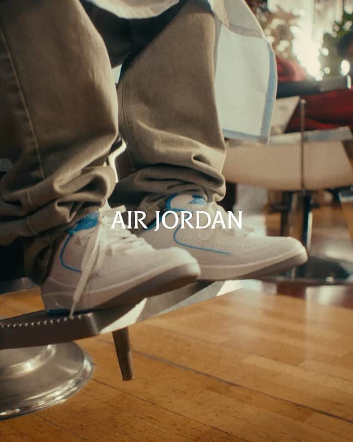 Jordanのインスタグラム：「Never doubt yourself with the Air Jordan 2 Low ‘University Blue’. A timeless classic styled for modern expression.  Featuring Harlem’s own @bloodyosiris and @dennymoes」