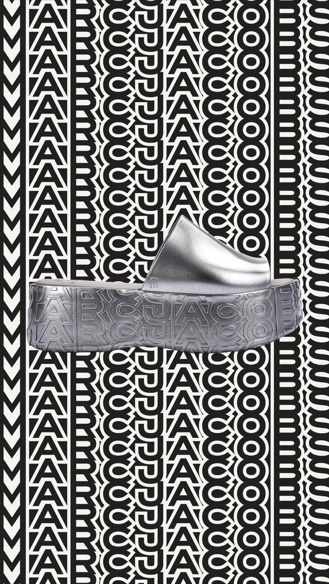 メリッサのインスタグラム：「Um modelo icônico, quatro cores extraordinárias 😍  A #MelissaBeckyMarcJacobs é aquela plataforma que chegou para você chamar de sua e não querer mais tirar dos pés! Clica no link da bio e escolha a sua 💫」