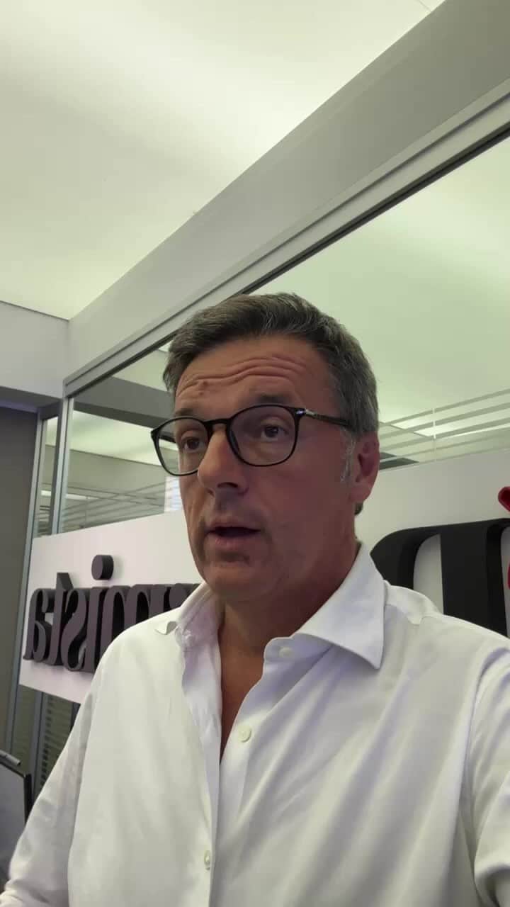 マッテオ・レンツィのインスタグラム：「Riformista di domani #Ore19 Il mio video anteprima dalla redazione」