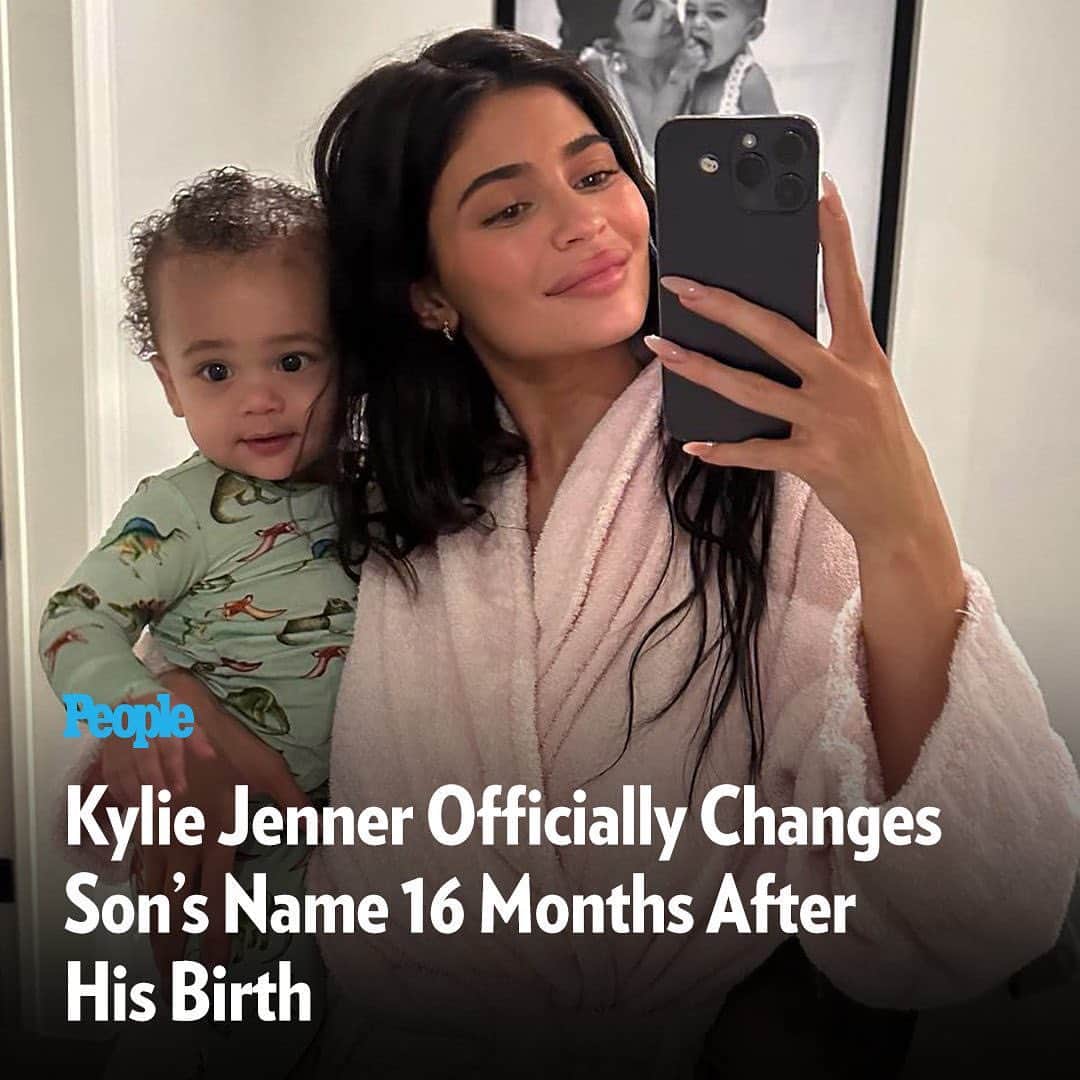 People Magazineさんのインスタグラム写真 - (People MagazineInstagram)「Kylie Jenner’s son is now legally Aire Webster. On June 22, the mom of two filed to have her 16-month-old son's name legally changed from Wolf Jacques to Aire, according to court documents obtained by PEOPLE. Get all the details at the link in our bio. | #Regram @kyliejenner」6月28日 2時38分 - people