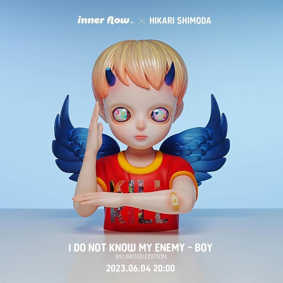 下田ひかりさんのインスタグラム写真 - (下田ひかりInstagram)「Available now for pre-order‼️ @innerflow_official   I Do Not Know My Enemy - Boy💪👼 Edition of 99 27 x 21 x 29cm Resin  📫 Ships September 30th, 2023.  ❣️Link in bio❣️ 🔗 https://innerflowart.myshopify.com/products/i-do-not-know-my-enemy-boy  These portraits are a child that is posed to defeat the “enemy” of this world (the fighting poses mimic those of Japanese action heroes) and addresses my own questions like, “Who is our true enemy? Why do we choose to fight, and who to kill? The pose is inspired by Ultraman, a pose he makes before he attacks an enemy. 👊🔥  #hikarishimoda #innerflow #ultraman #kaiju #art #contemporaryart #limitededition」6月28日 3時18分 - hikarishimoda