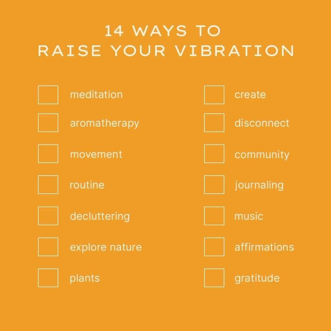 ジュリークのインスタグラム：「how are your raising your vibration this week? ✨」