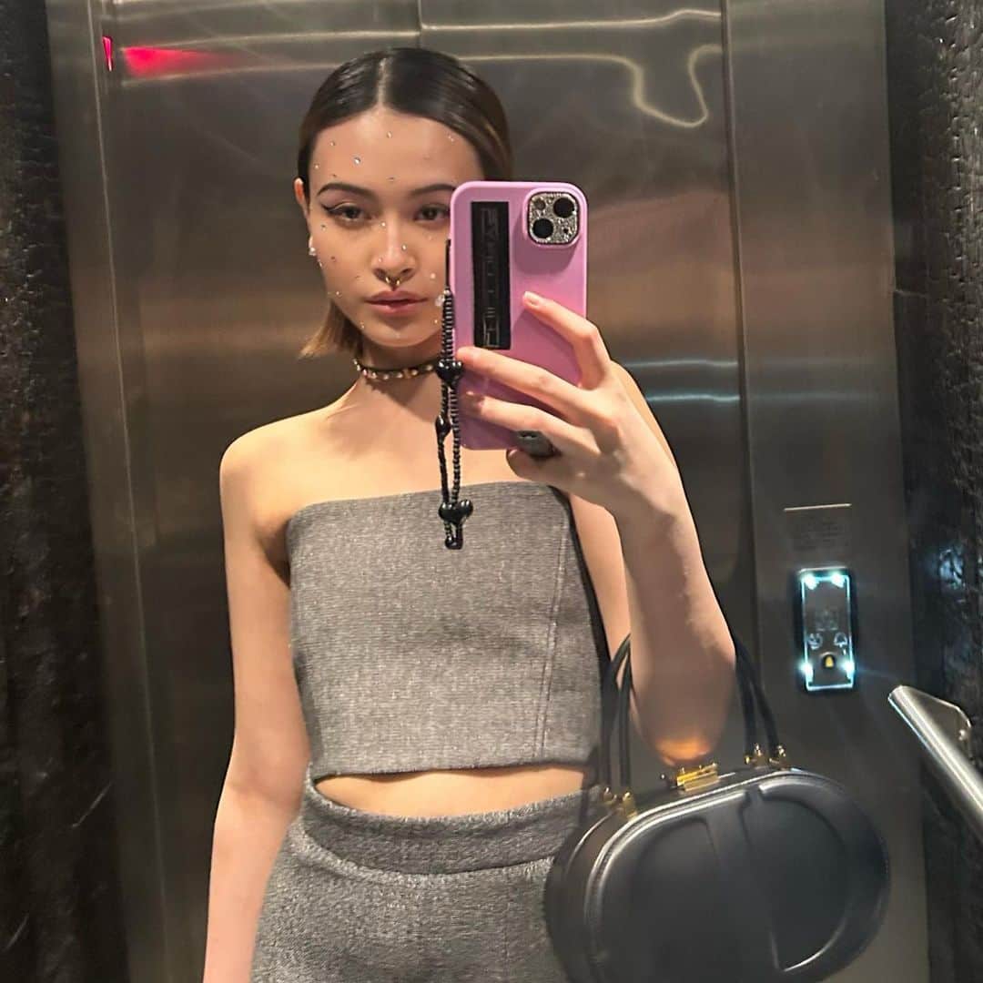 高橋ららのインスタグラム：「Memories 🇫🇷🪽 Where are u @nicolemaccioni   🩷 @dior @kenzo @rickowensonline @givenchy @sacaiofficial」