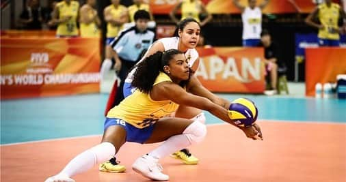 フェルナンダ・ロドリゲスさんのインスタグラム写真 - (フェルナンダ・ロドリゲスInstagram)「Dia nacional do voleibol 🏐  Esporte que me ensinou muito, me trouxe pessoas maravilhosas, me permitiu viver grandes aprendizados, muitas experiências incríveis e me deu tantas alegrias…. Obrigada voleibol 🧡」6月28日 4時14分 - fegaray