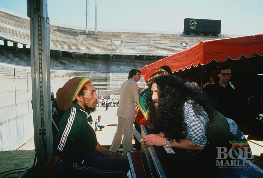 ボブ・マーリーさんのインスタグラム写真 - (ボブ・マーリーInstagram)「Today in 1980, Bob Marley played Italy’s largest concert ever, with an estimated 110,000 people in attendance at Milan’s Stadio San Siro on June 27th during the Uprising Tour! #todayinbobslife #bobmarley  📷 by #LynnGoldsmith ©️ Fifty-Six Hope Road Music Ltd.」6月28日 4時52分 - bobmarley