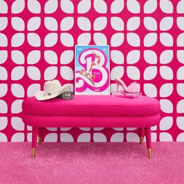 クリス・ハードウィックさんのインスタグラム写真 - (クリス・ハードウィックInstagram)「Stay at Barbie's Ken-ified Dreamhouse in Malibu, courtesy of Airbnb... or just look at how good it looks! link in bio」6月28日 5時03分 - nerdist