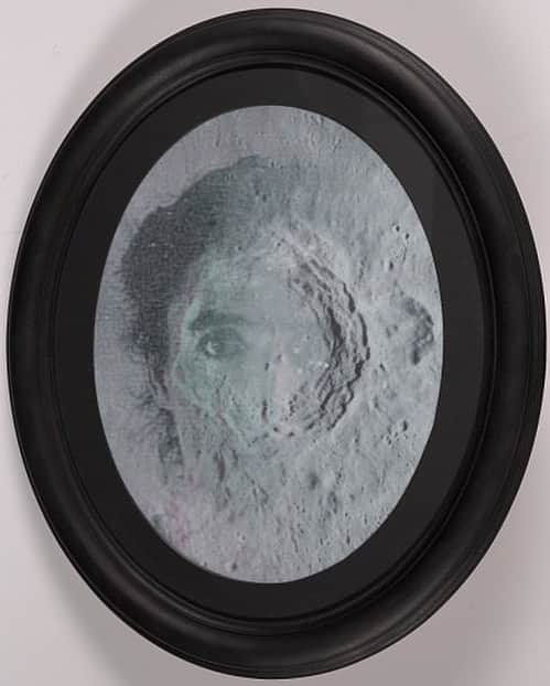 のインスタグラム：「In the early 20th century, Henrietta Swan Leavitt made a discovery that helped astronomers measure the distance to faraway stars. This important work eventually led to our understanding that the Milky Way is one of many galaxies and the universe itself is expanding.   Leavitt was one of dozens of women at the Harvard College Observatory who worked as human computers, analyzing the vast amount of photographic data from telescopes around the world.   As a result of early illness, Leavitt experienced hearing loss and eventually deafness, something she had in common with fellow computer Annie Jump Cannon. While Cannon classified stars by their colors and spectra, Leavitt excelled at examining photographic data and spotting stars that varied in brightness.   More than 100 years after her death, historians and creators are reckoning with the devaluation and erasure of Leavitt's contributions to astronomy. With @smithsoniantranscriptioncenter, Project PHaEDRA gives you access to Leavitt and other astronomers' notebooks.   In this portrait, "The Leavitt Crater" (2014) from @smithsoniannpg, Aura Satz superimposed Leavitt's image with a photo of a lunar crater named in her honor.」