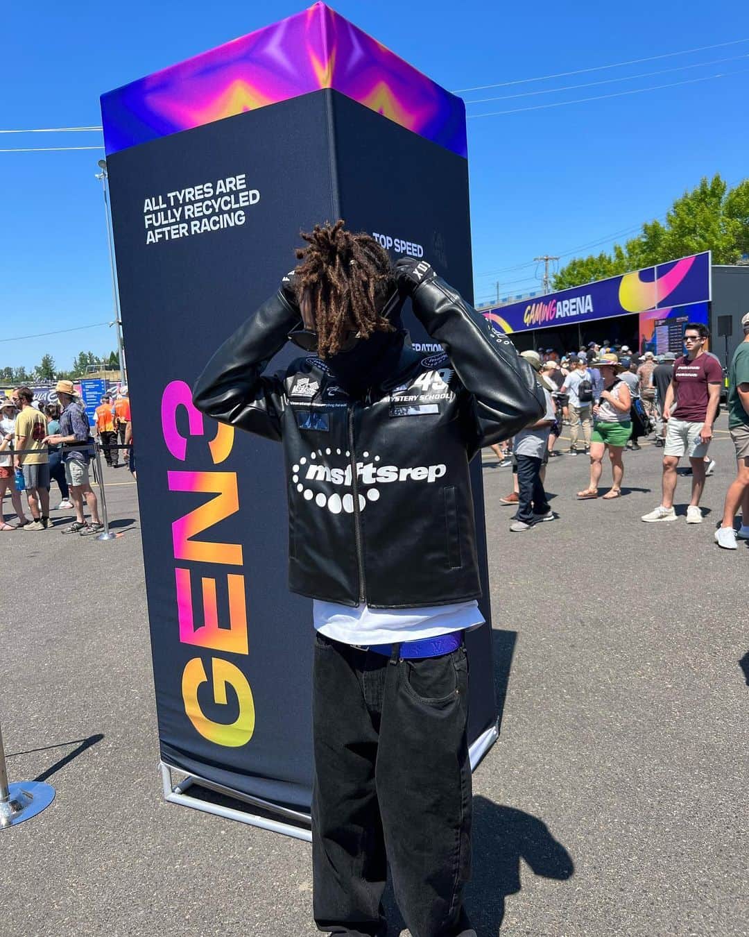 ジェイデン・スミスさんのインスタグラム写真 - (ジェイデン・スミスInstagram)「Electric Cars Are The Future, @fiaformulae Is At The Forefront Of Pushing That Technology Even Further And Making It Easier For The Car Companies Of The World To Make Even Better, Faster Electric Cars With More Efficient Batteries, Better Energy Usage, And Faster Charging With Stronger Light Structures. They Are Doing Soo Much For Electric Cars And It’s So Fun Lol. I’m So Happy To Be Apart Of The Family And To Design The Wrap On The Gen 3, It Was A Dream Come True.」6月28日 5時26分 - c.syresmith