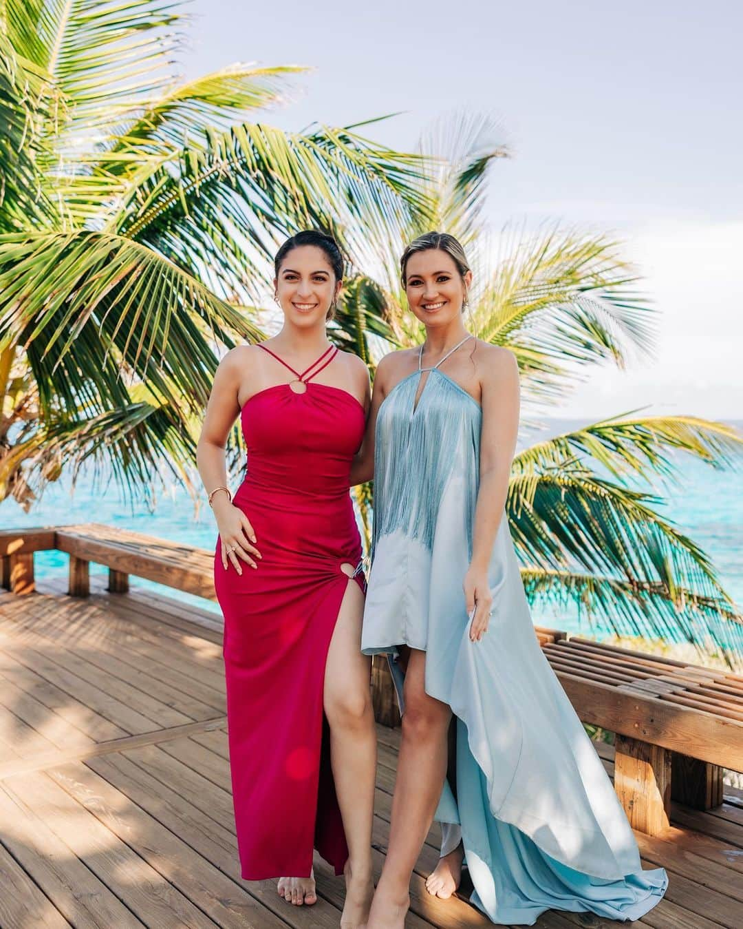 サシャ・カリスさんのインスタグラム写真 - (サシャ・カリスInstagram)「Had the most wonderful time celebrating Mr. & Mrs. Graff🤍 Highly recommend getting married in paradise 🤩🏝  Photos by the amazing @gabylrguez @bahamasphotographer #bahamasphotographer」6月28日 5時46分 - _bahamasgirl_