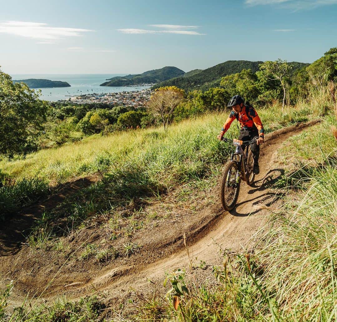 フランシスコ･ラチョースキーのインスタグラム：「Mais um M.a.c Enduro Fest pra conta!! Valeu a todos que vieram apreciar as trilhas e apoiar o nosso trabalho @mataatlanticacycling」