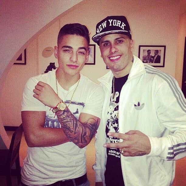 のインスタグラム：「Dímelo Don Juan @maluma desde los tiempos del pretty boy 📱」