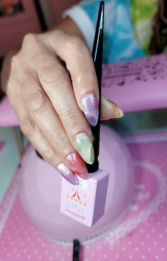 Max Estradaのインスタグラム：「Enailcouture.com new 123go bubble gum gel,  solid glue gel♡ vegan and Hypoallergenic.  Made in America 🇺🇸The moment so many have been waiting for is finally here! Enailcouture.com 123go maximum square is the longest flat boxy square pre made full coverage gel nail in the game. We also dropped xs sculpture square and magical ice hologram stickers☆Enailcouture.com 123go 5XL Coffin nails are the longest full coverage pre made gel nails in the world. They are EVERYTHING, made in America.Enailcouture.com new product drop ♡!~ 123go diy gel and our new charm nail stickers 😍Enailcouture.com made in American ♡!~Enailcouture.com 123go pre made gel nails are the game changer !~ perfect nails every time with no smells or dust!~ long lasting and easy removal , made in America! Enailcouture.com  #ネイル #nailpolish #nailswag #nailaddict #nailfashion #nailartheaven #nails2inspire #nailsofinstagram #instanails #naillife #nailporn #gelnails #gelpolish #stilettonails #nailaddict #nail #💅🏻 #nailtech#nailsonfleek #nailartwow #네일아트 #nails #nailart #notd #makeup #젤네일  #glamnails #nailcolor  #nailsalon #nailsdid #nailsoftheday Enailcouture.com」