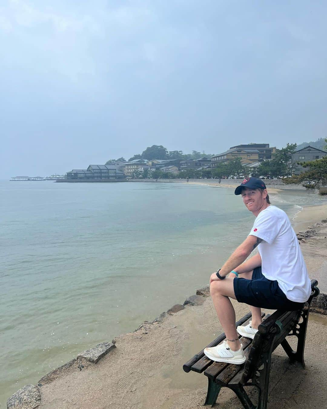 アレハンドロ・フェルナンデス・イグレシアスのインスタグラム：「Itsukushima🇯🇵⛩️  Isla Miyajima & Hiroshima」