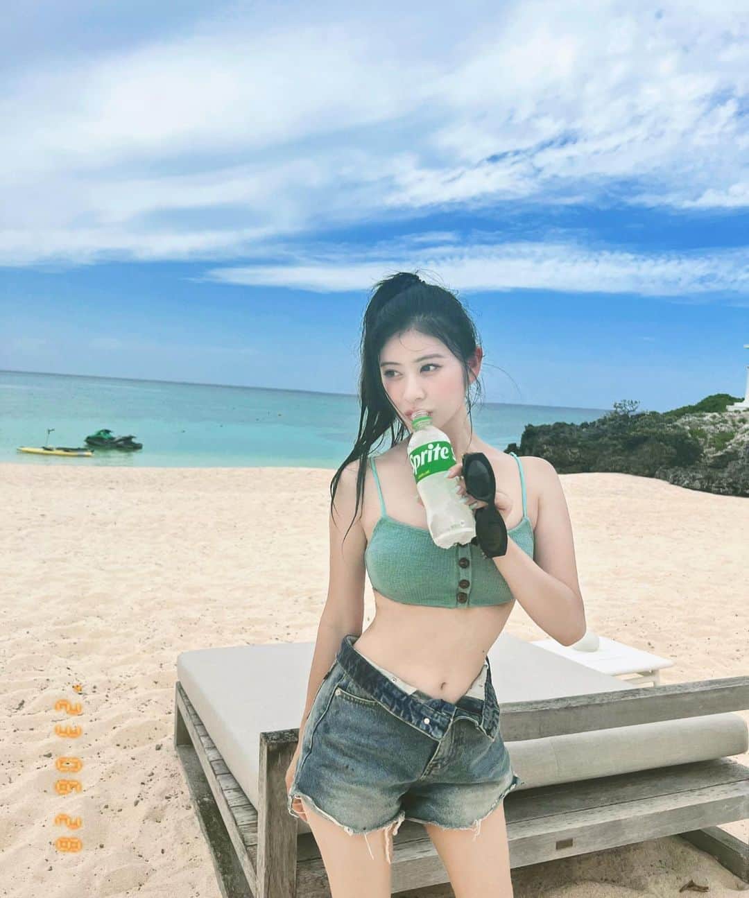 加藤美南さんのインスタグラム写真 - (加藤美南Instagram)「🌴✈️🏝️🐠🩵  念願の与論島に来ていて最高の時間を過ごしていますっ ヨロンの海も景色も何もかも全てに感動してる  水着は久しぶりに着た記念に…これ可愛い👙@tothesea_hawaii 🩷  3枚目に写ってる黄色のビーチサンダル👡 廃タイヤをアップサイクルしてるんだって🌴 @indosole_jp 🩴  #与論島 #ヨロン島 #yoronisland #island #水着 #tothesea #sea #indosole」6月28日 18時26分 - minamikato_0115