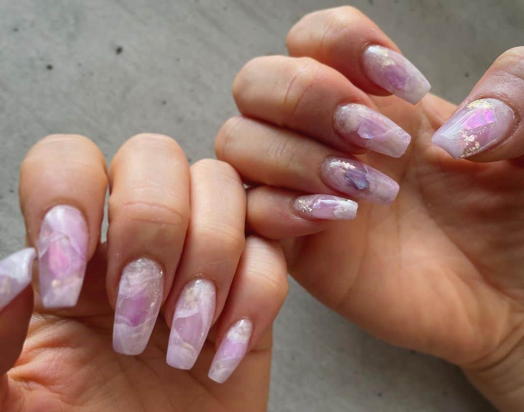 mizukiさんのインスタグラム写真 - (mizukiInstagram)「New nail.  pink  purple 大理石  @aki__nail__  thank you♡♡♡  #nail #mynail #newnail #北堀江ネイル」6月28日 18時35分 - mzk_fit