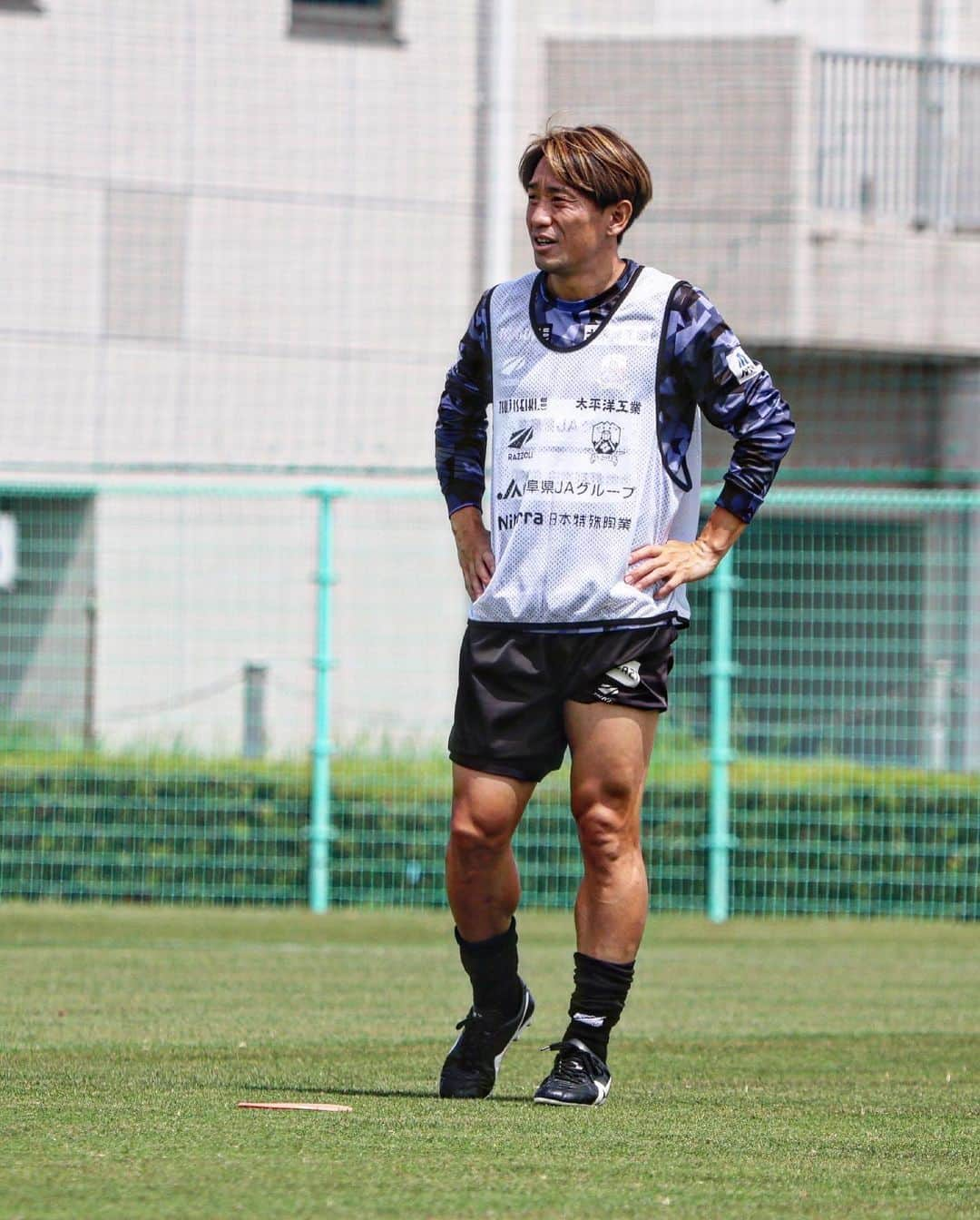 ＦＣ岐阜さんのインスタグラム写真 - (ＦＣ岐阜Instagram)「. 【いわて戦まであと❹日🍀】 6.28(Wed)  TRAINING PHOTO📸  #fcgifu #FC岐阜 #MOVEYOURHEART #宇賀神友弥 #遠藤元一 #川上竜 #松本拓也 #松本歩夢 #柏木陽介 #久保田和音 #生地慶充 #萩野滉大 #林祥太郎」6月28日 18時47分 - fcgifu