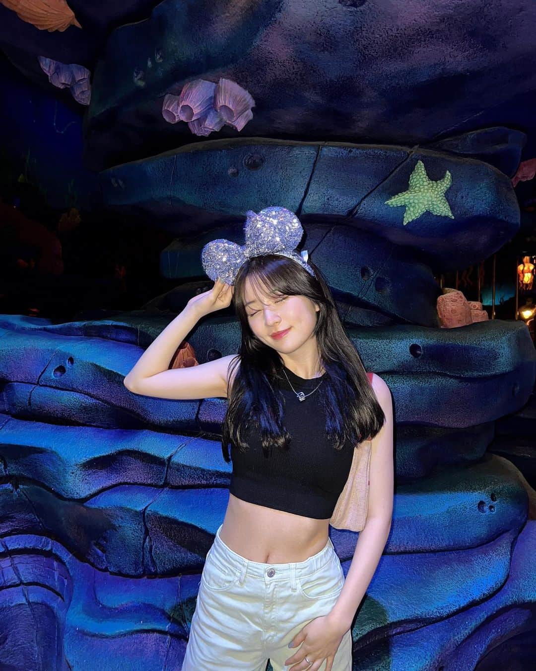 雨宮凜々子のインスタグラム：「16時入園のゆったりディズニーでした🐭🫶🏻  #tokyodisneysea #tokyodisneyresort #ディズニーシー #ディズニーコーデ #ootd」