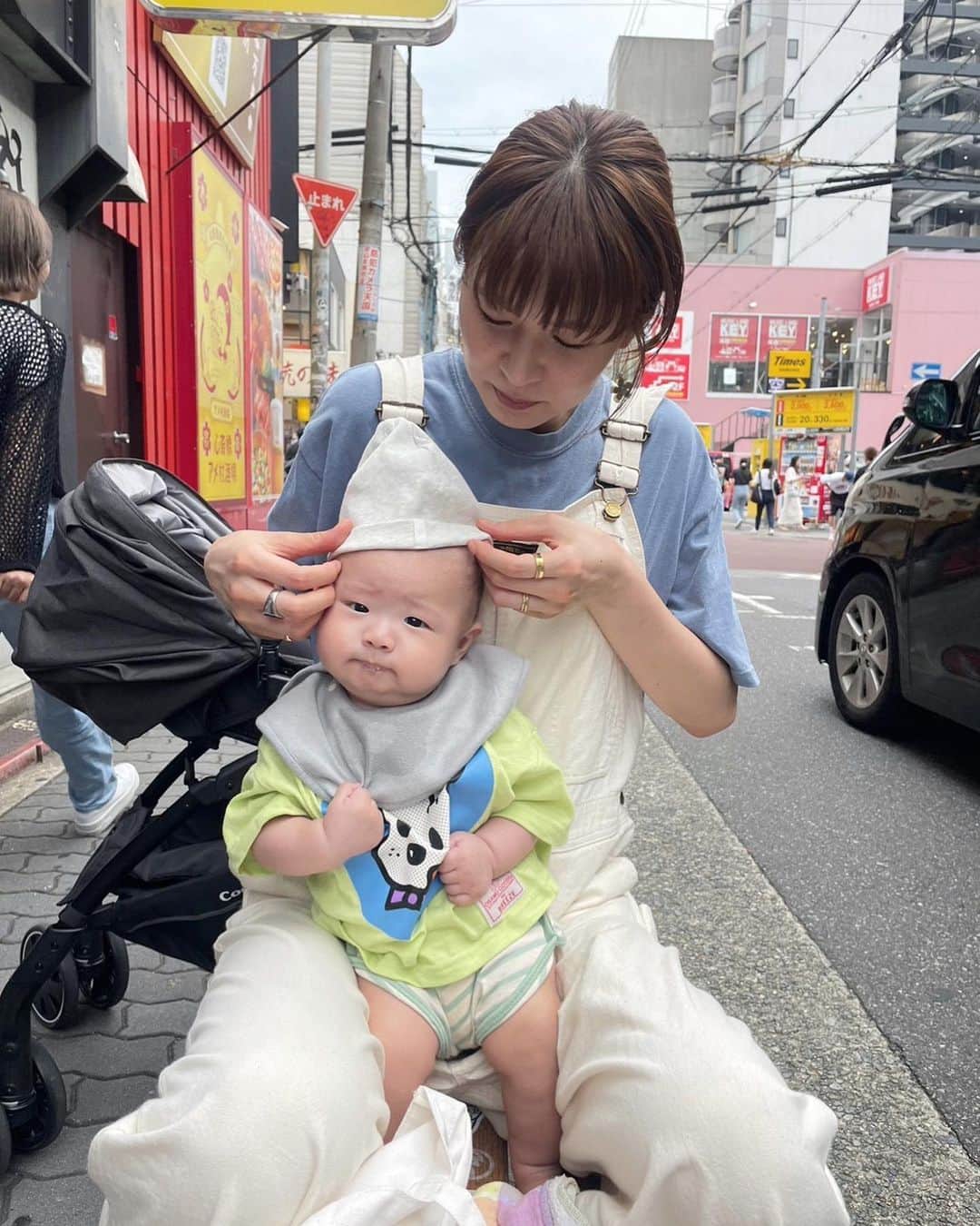 木村沙織のインスタグラム：「. 帽子なおしてるとき、 こんな顔になっちゃってたのね！🤣 何かごめん😂🫰🏼」