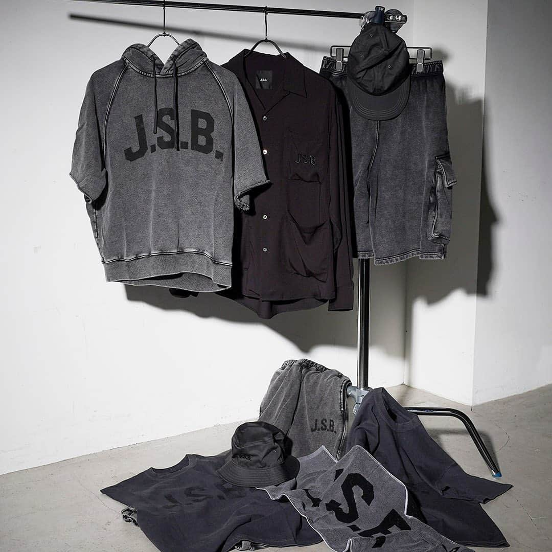 J.S.Bのインスタグラム：「三代目J SOUL BROTHERS  2023 J.S.B. SUPPORT WEAR COLLECTION  BLACK Ver. 7.1(SAT) VERTICAL GARAGE ONLINE STORE ReStock！  @j.s.b._official @jsb3_7official @vertical_garage」