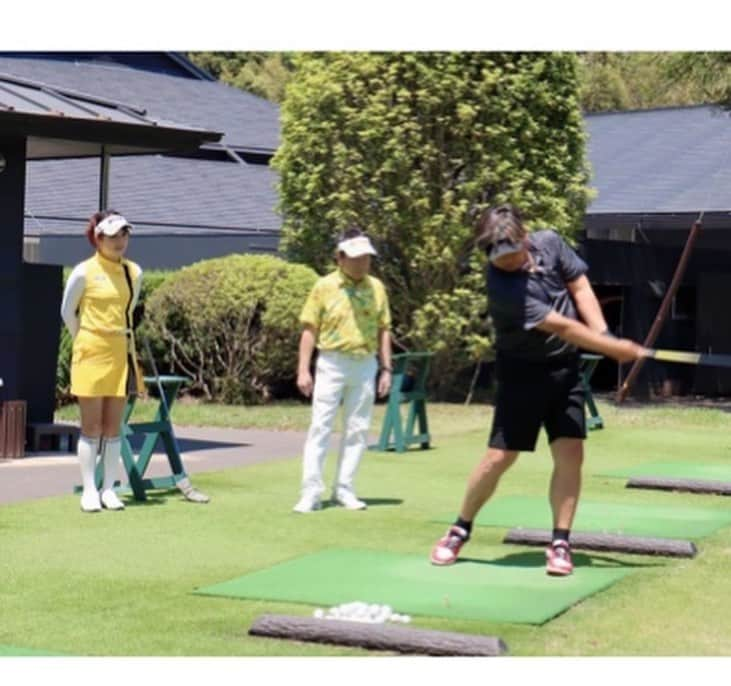 坂之下侑子さんのインスタグラム写真 - (坂之下侑子Instagram)「🌟番宣🌟 スターゴルフマッチIII🏌️‍♀️⛳️ 7月4日〜毎週火曜日 21時30分より ゴルフネットワーク放送です📺✨  少し早目の告知ですが、是非ご覧ください🤗🩷  #三波豊和 さん #城彰二 さん #大和笑莉奈  プロ #ゴルフ番組 #スターゴルフマッチIII #ゴルフネットワーク #7月4日〜 #2ヶ月間 #放送です #是非ご覧ください」6月28日 19時13分 - yukiko_s0403