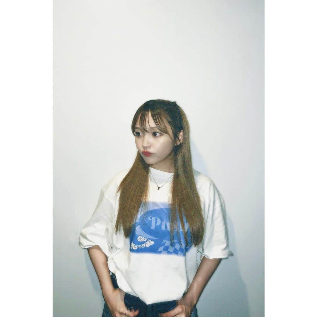 ねおのインスタグラム：「🤍💙🤍  みゆちゃんデザインのTシャツ着てた日！ Push！☺︎」