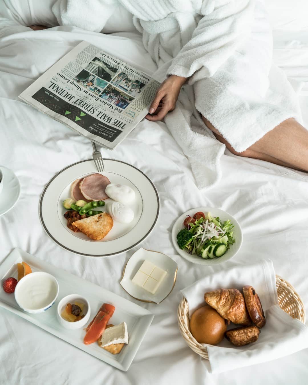 ザ・プリンス パークタワー東京さんのインスタグラム写真 - (ザ・プリンス パークタワー東京Instagram)「朝はゆっくり起きて、お部屋で朝食を楽しみながら、心地良いひとときを。  Wake up to the absolute luxury of breakfast in bed in the most serenely comfortable of settings. Treat yourself to a leisurely morning, unburdened by time or anything else.  Share your own images with us by tagging @princeparktowertokyo —————————————————————  #theprinceparktowertokyo #hotelmorning #ThePreferredLife #ザプリンスパークタワー東京 #プリンスホテル #ホテルモーニング」6月28日 19時27分 - princeparktowertokyo