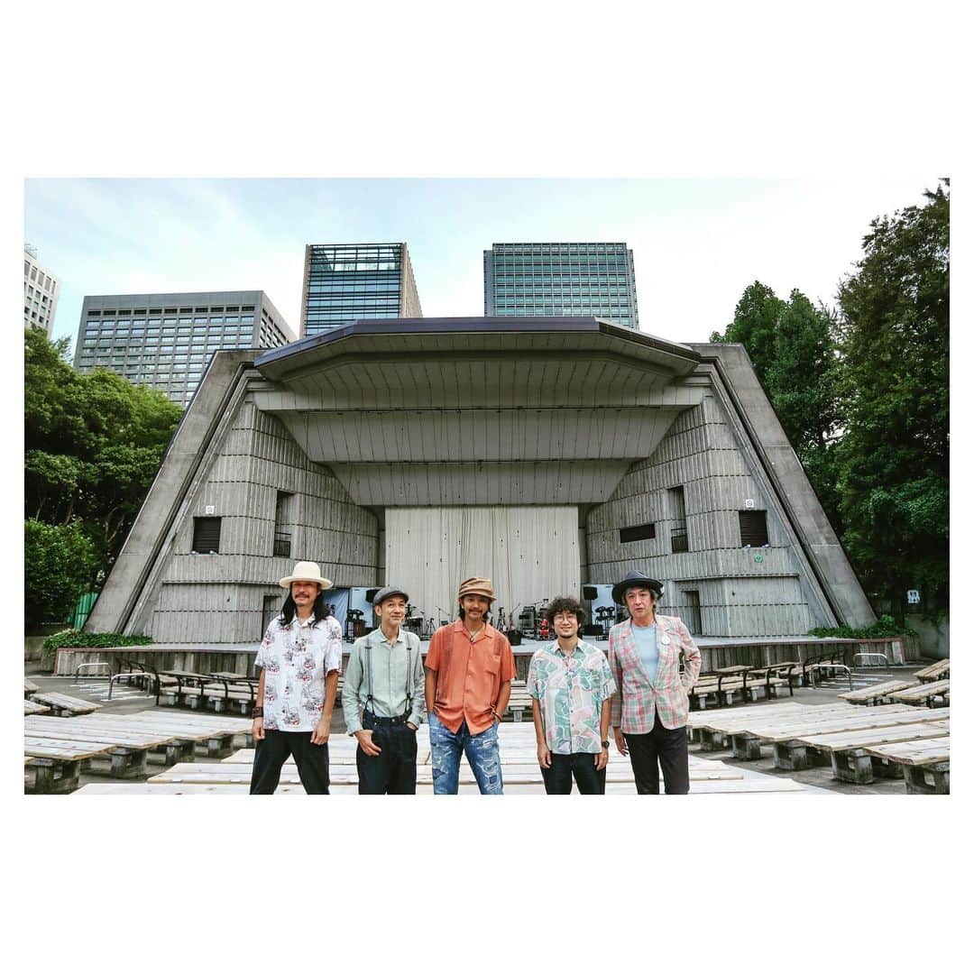 Caravanのインスタグラム：「いよいよ7/1 (土)より  10/9の日比谷野音のチケットが  各プレイガイドにて一般発売開始です！  今年は野音100周年。  さらに10/9は誕生日という偶然。  野音リニューアルを前に、  現存する野音での最後のライブになりそうです。  数々の思い出の詰まった野音。  みんなで記憶に刻み込んで楽しみましょう。  チケット発売に合わせ  2020年コロナ禍に行った野音での無観客ライブ  PHANTOM SUMMER 2020 の映像を  7/1(土)21:00～ 期間限定で  official YouTube chで公開します。  そちらも是非お楽しみください！」