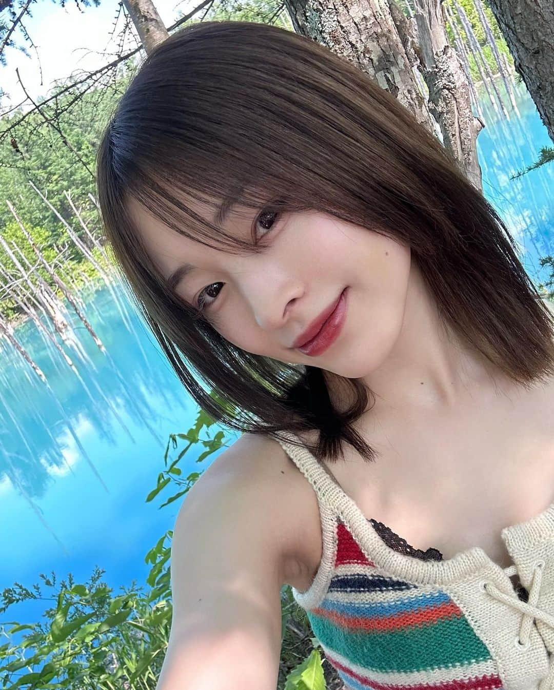 美月さんのインスタグラム写真 - (美月Instagram)「青い池🐬 . #青い池 #北海道投稿最後　#美月」6月28日 11時42分 - lxxe_myself.8