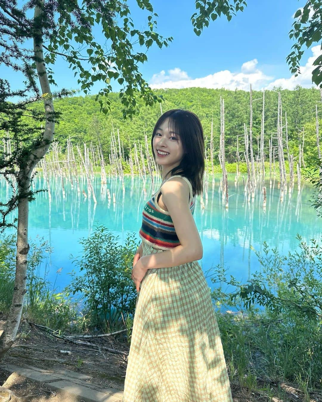 美月さんのインスタグラム写真 - (美月Instagram)「青い池🐬 . #青い池 #北海道投稿最後　#美月」6月28日 11時42分 - lxxe_myself.8